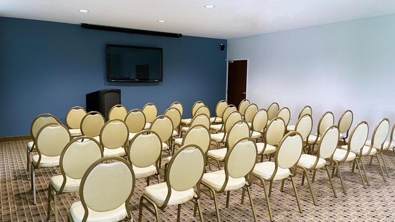 Microtel Inn & Suites By Wyndham Michigan City Exterior photo